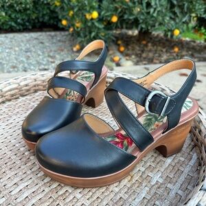 b.o.c. Born Concept Nadine Platform Clog, Black, Size 10 M, never worn